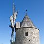 Die alte Windmühle bei Montfuron.